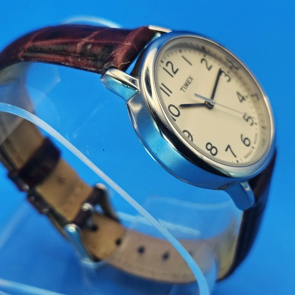 Vintage 2009 Timex Easy Reader 25mm Women's Quartz Watch‎ Genuine Leather Strap
